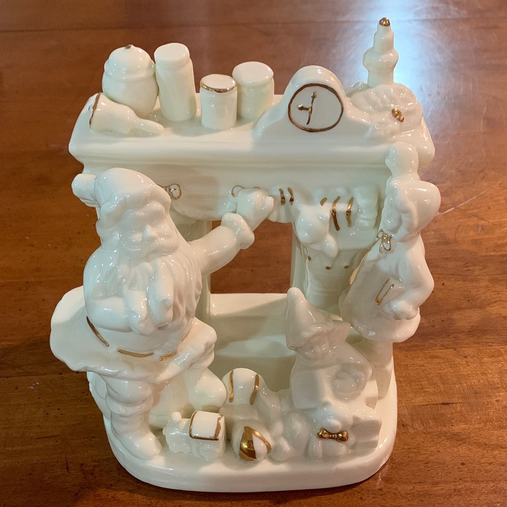 🎄🎄🎅 Mikasa White and Gold Santa Candle Holder 🎄🎄